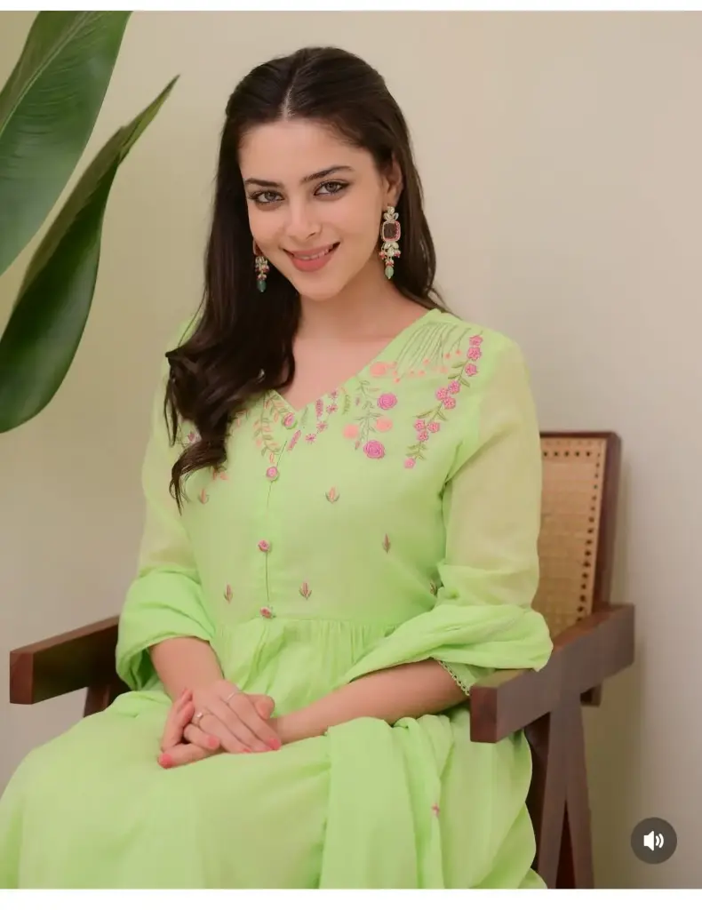 Malmal Cotton Suit (M, Pastel Green)