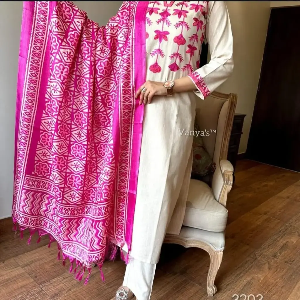 Handloom Cotton Kurta Pant and Khadi Silk Dupatta Set  (M)