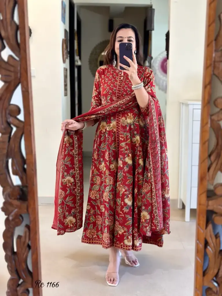 Heavy Anarkali 3-Piece Sequins work Kurti Set (M, Red)